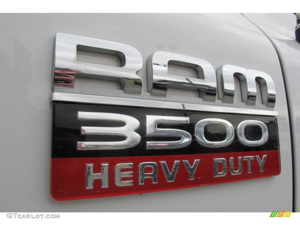 2007 Ram 3500 Sport Quad Cab 4x4 - Bright White / Medium Slate Gray photo #10
