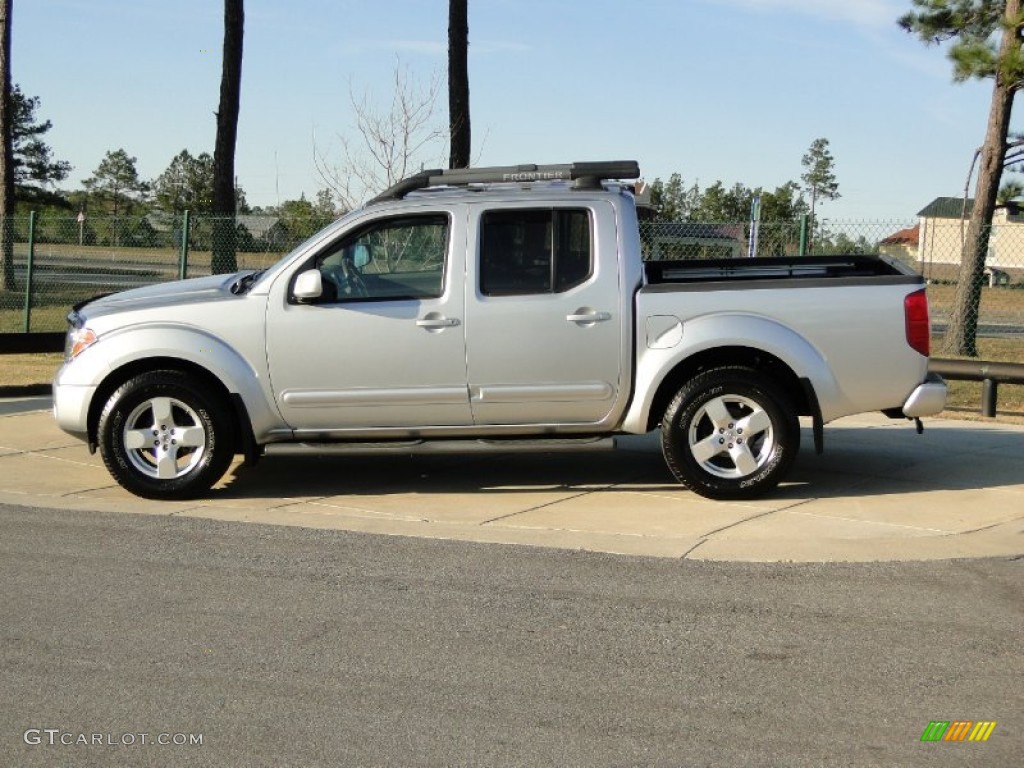 2007 Frontier LE Crew Cab - Radiant Silver / Steel photo #8