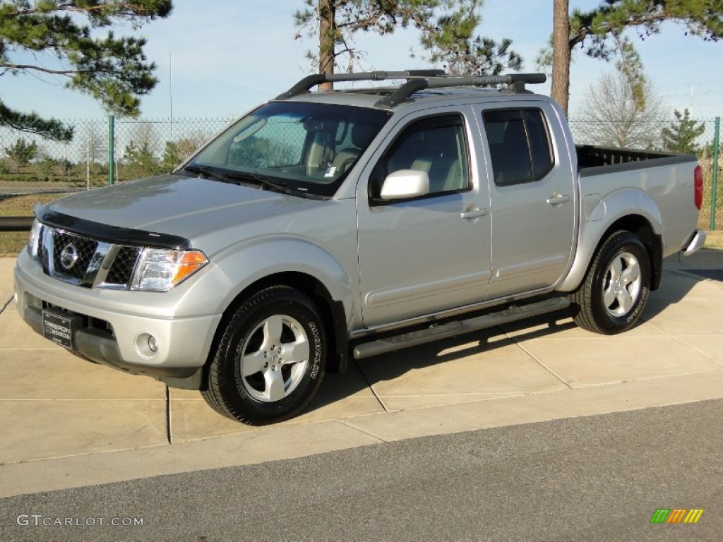 2007 Frontier LE Crew Cab - Radiant Silver / Steel photo #10