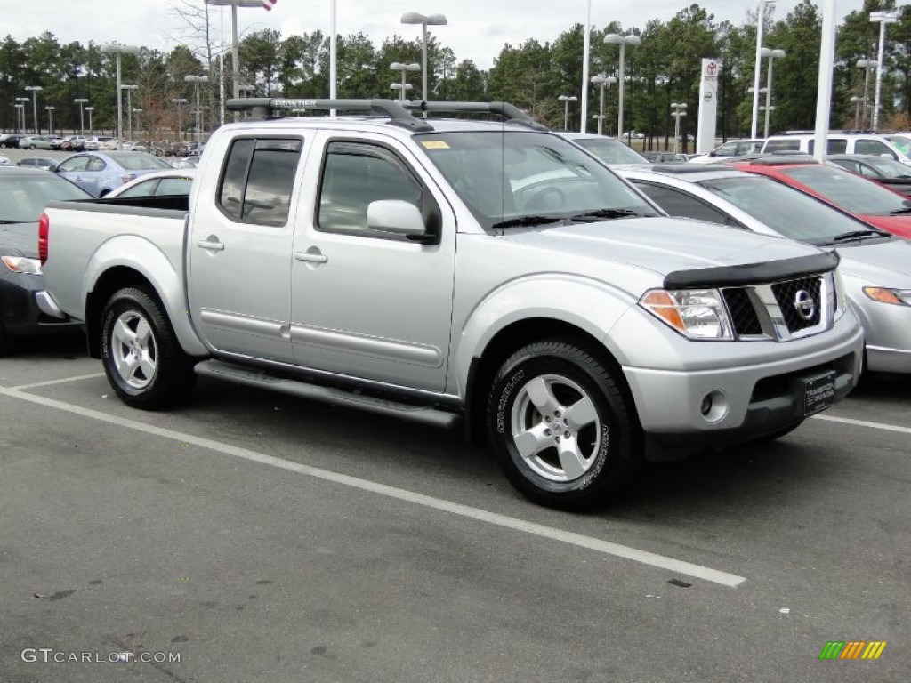 2007 Frontier LE Crew Cab - Radiant Silver / Steel photo #32