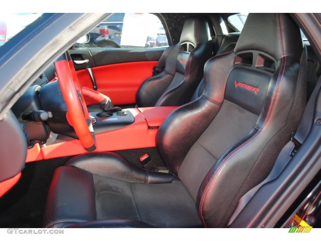 Black/Red Interior 2004 Dodge Viper SRT-10 Photo #59572191