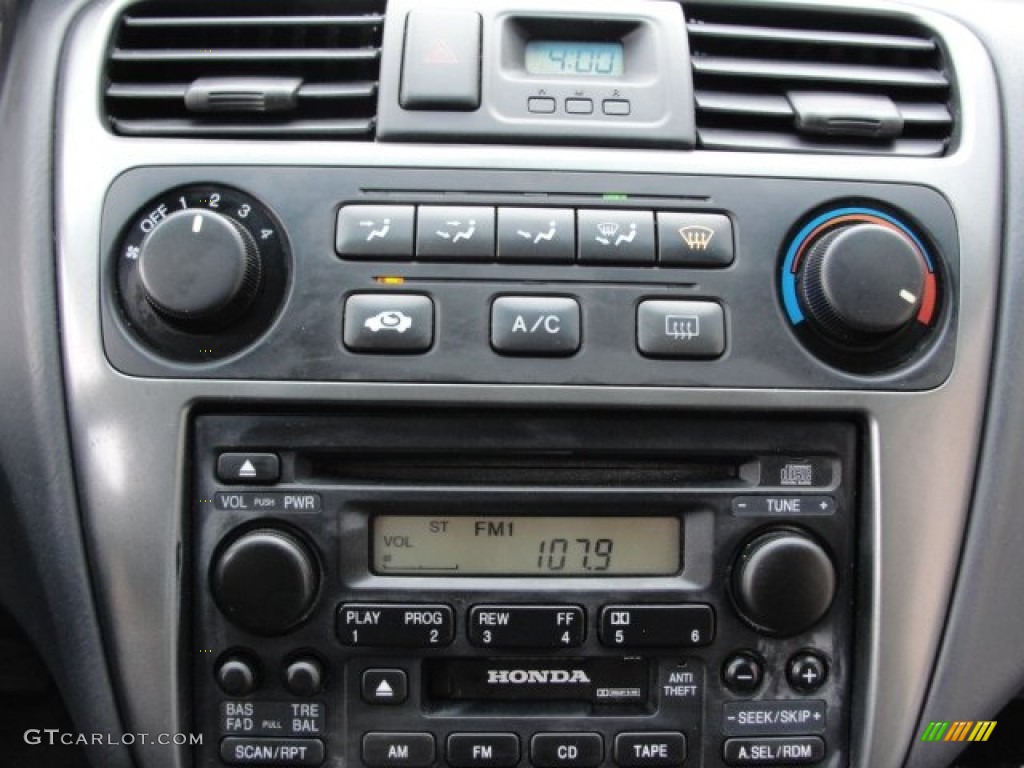 2002 Honda Accord SE Coupe Controls Photo #59573703