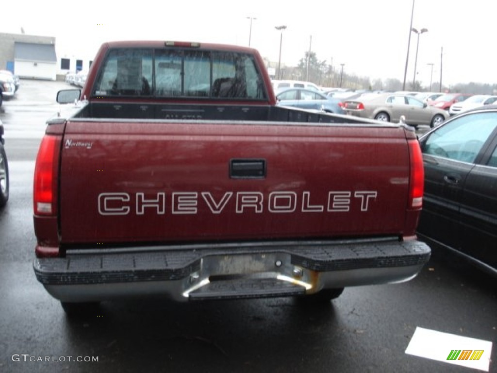 1998 C/K K1500 Regular Cab 4x4 - Dark Carmine Red Metallic / Red photo #5