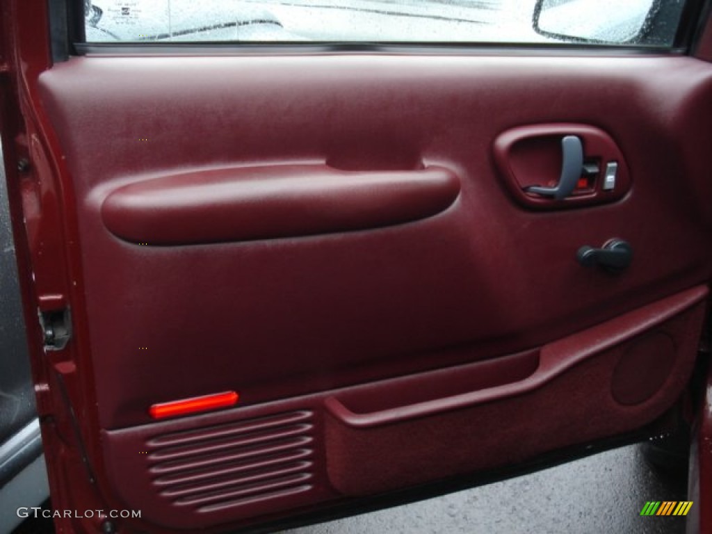 1998 Chevrolet C/K K1500 Regular Cab 4x4 Red Door Panel Photo #59576211
