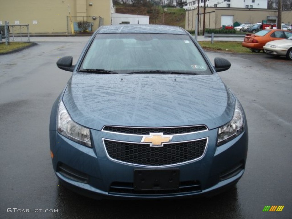 2012 Cruze LS - Blue Granite Metallic / Jet Black/Medium Titanium photo #3