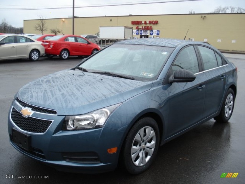 2012 Cruze LS - Blue Granite Metallic / Jet Black/Medium Titanium photo #4