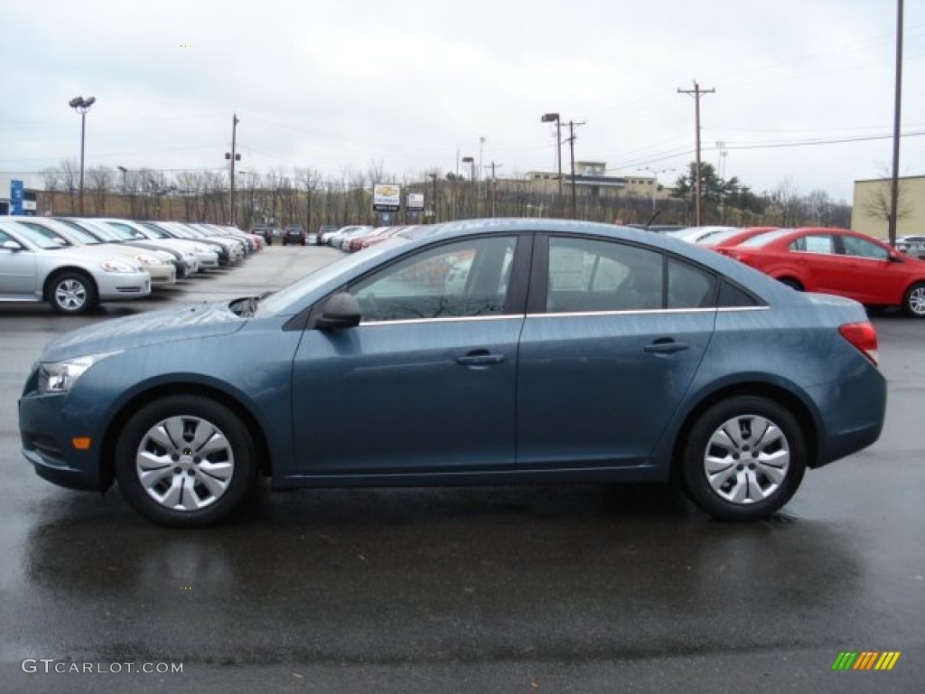 2012 Cruze LS - Blue Granite Metallic / Jet Black/Medium Titanium photo #5