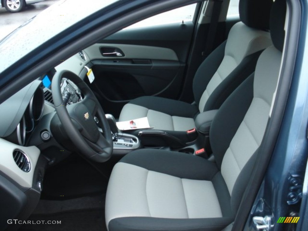 2012 Cruze LS - Blue Granite Metallic / Jet Black/Medium Titanium photo #11