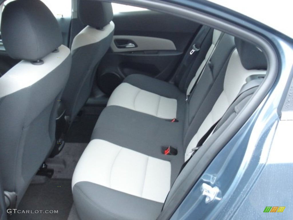 2012 Cruze LS - Blue Granite Metallic / Jet Black/Medium Titanium photo #13