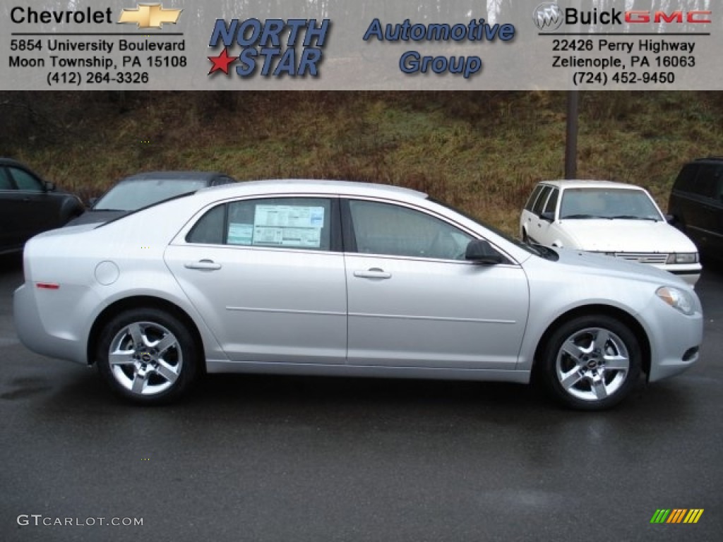 Silver Ice Metallic Chevrolet Malibu