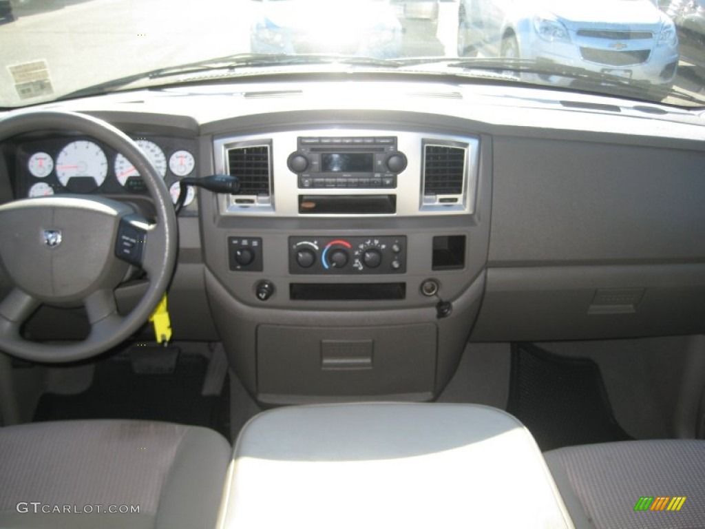 2007 Ram 1500 SLT Quad Cab 4x4 - Brilliant Black Crystal Pearl / Medium Slate Gray photo #8