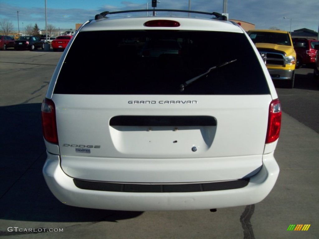 2004 Grand Caravan SE - Stone White / Medium Slate Gray photo #17