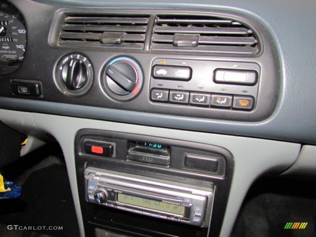 1996 Honda Accord EX V6 Sedan Controls Photo #59581458