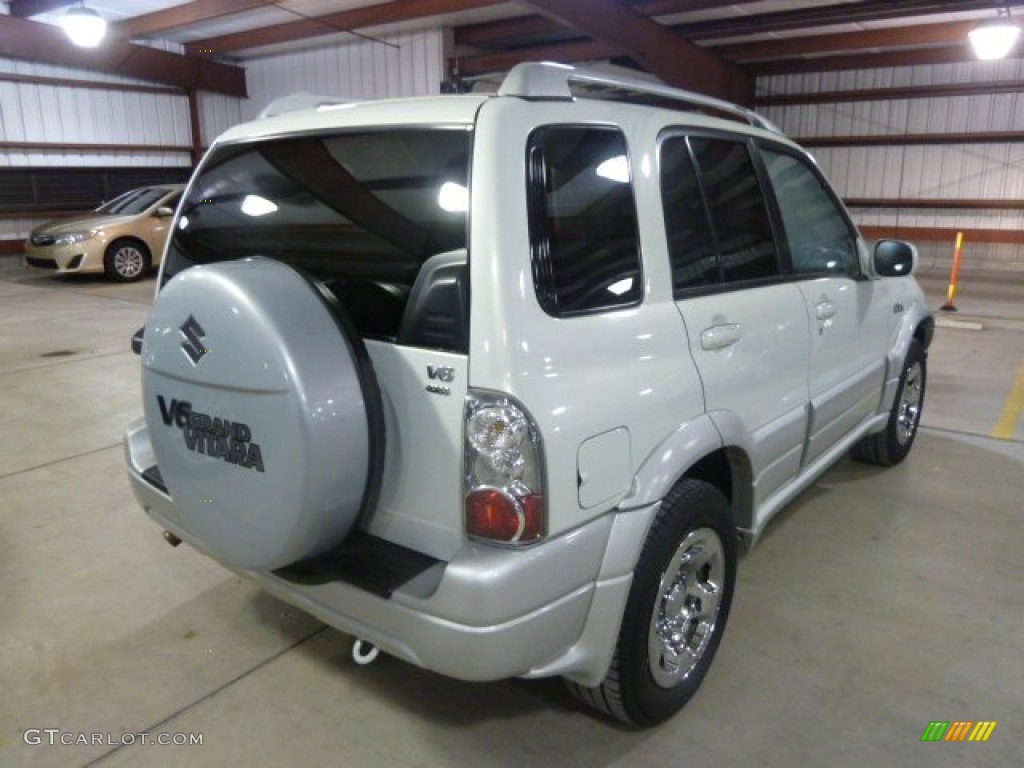 2005 Grand Vitara LX 4WD - White Pearl / Gray photo #4