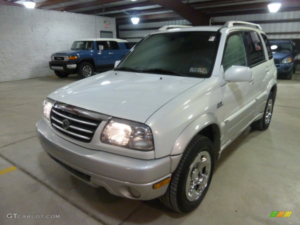 2005 Grand Vitara LX 4WD - White Pearl / Gray photo #11