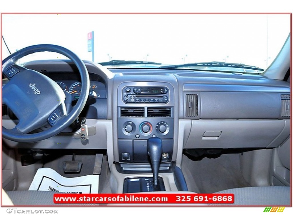 2002 Grand Cherokee Laredo - Dark Garnet Red Pearlcoat / Taupe photo #23