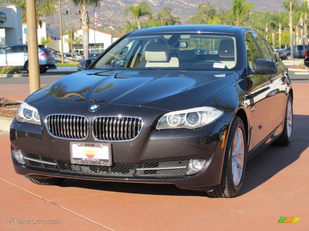 Dark Graphite Metallic II BMW 5 Series