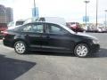 Black - Jetta SE Sedan Photo No. 2