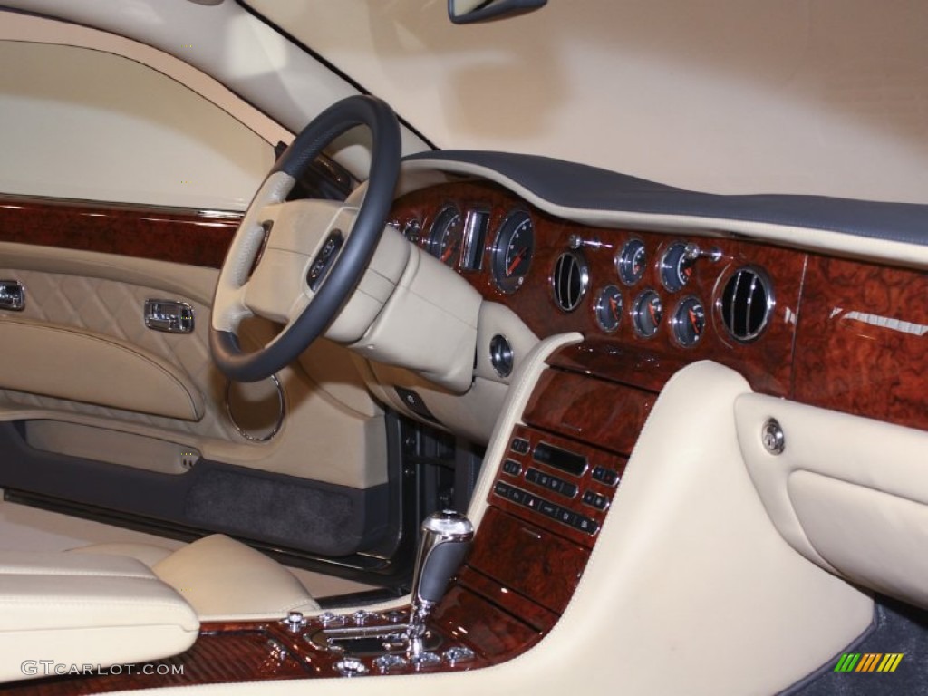 2009 Bentley Brooklands Standard Brooklands Model Cashew Dashboard Photo #59592072