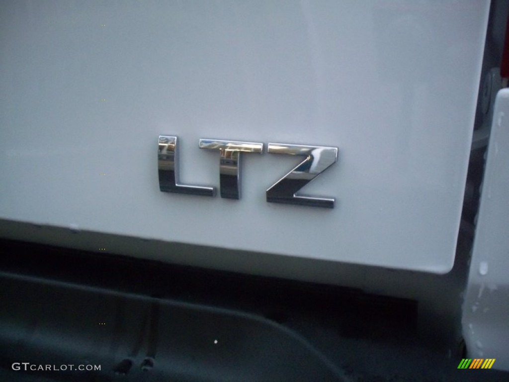 2011 Chevrolet Silverado 3500HD LTZ Crew Cab 4x4 Dually Marks and Logos Photo #59592375