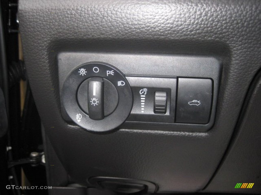 2009 Ford Fusion SEL V6 Blue Suede Controls Photo #59592492