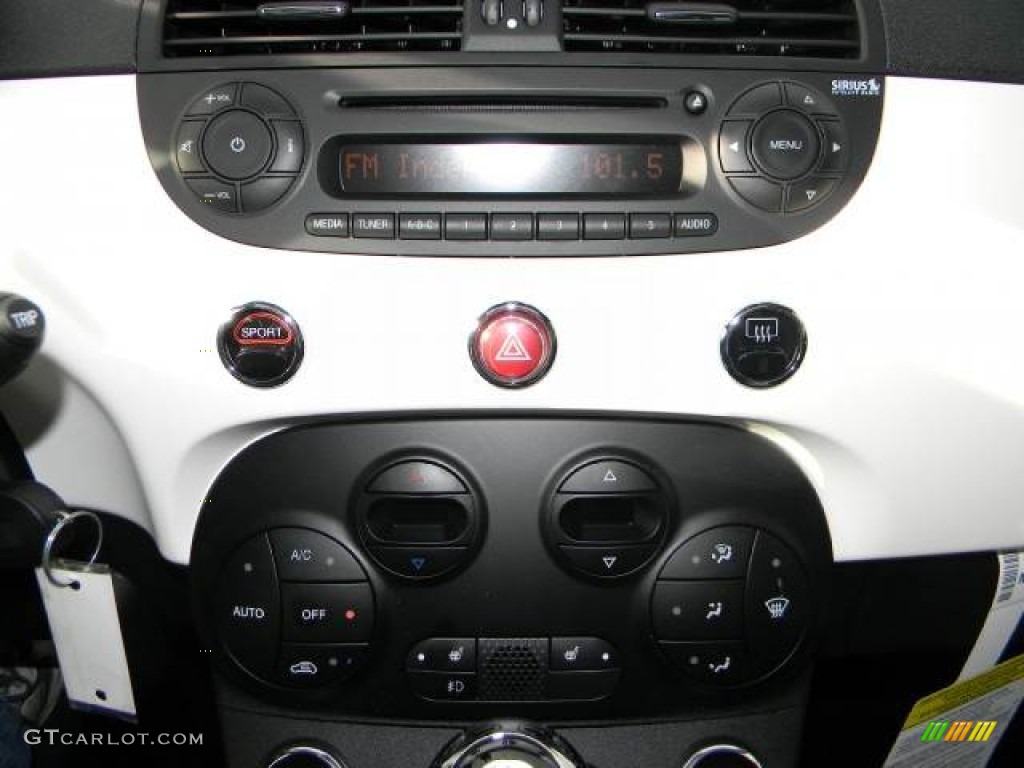 2012 Fiat 500 Gucci Controls Photo #59593602