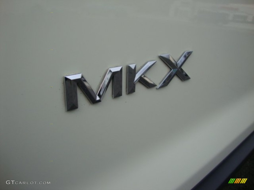 2008 MKX AWD - Creme Brulee Metallic / Medium Light Stone photo #3