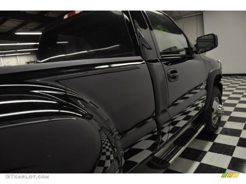 2003 Sierra 3500 Regular Cab 4x4 Dually - Onyx Black / Dark Pewter photo #38