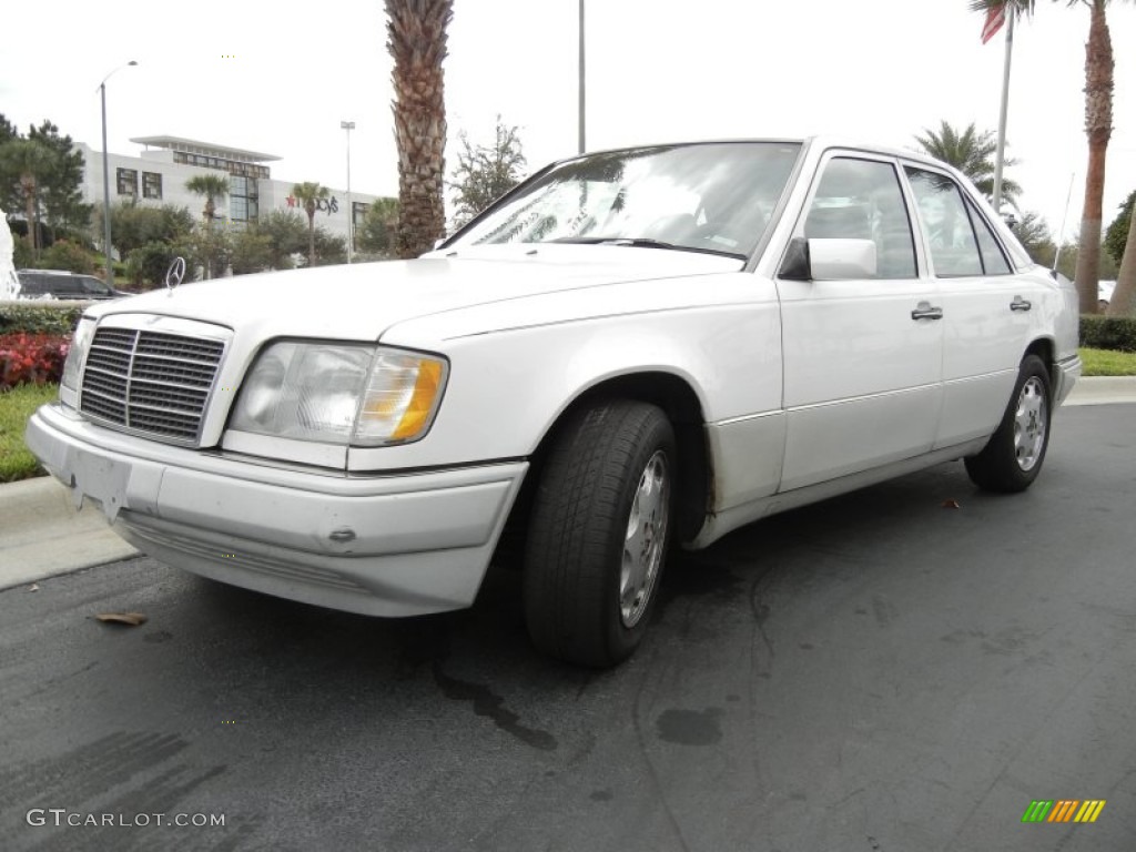Polar White 1994 Mercedes-Benz E 320 Sedan Exterior Photo #59598771