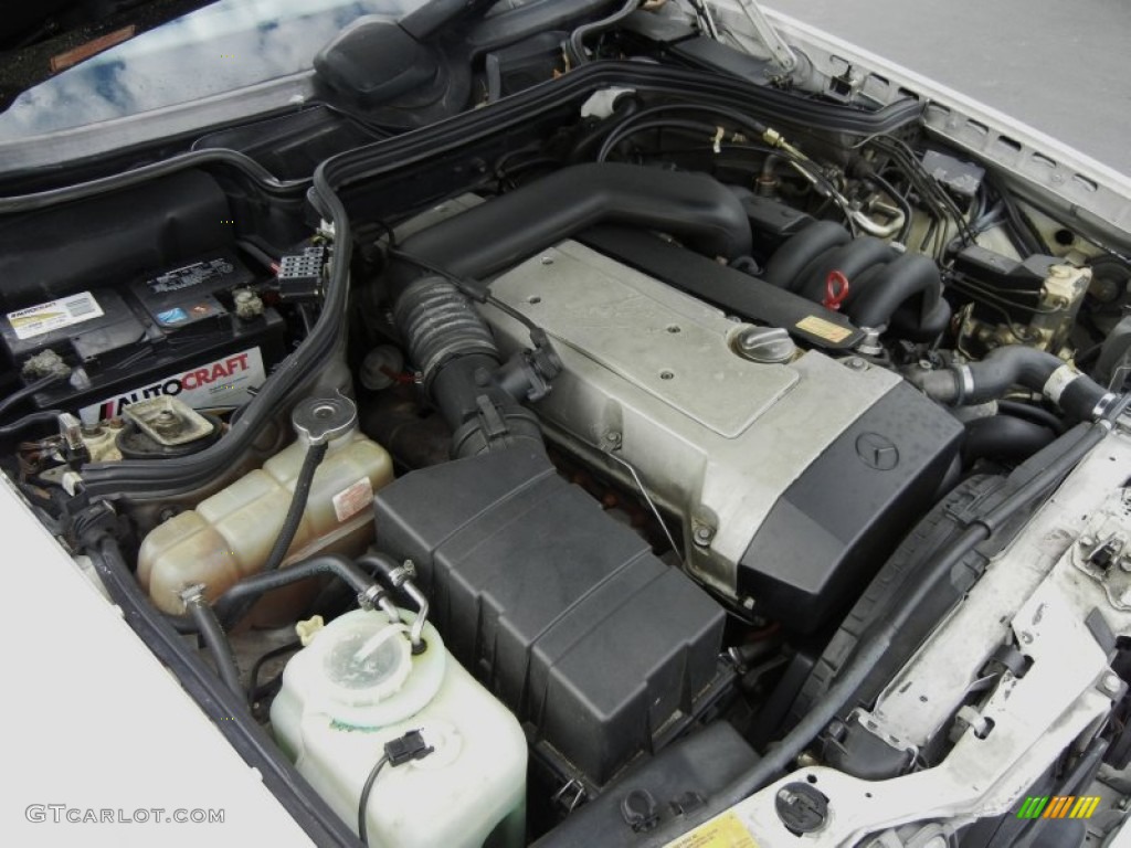 1994 Mercedes-Benz E 320 Sedan Engine Photos
