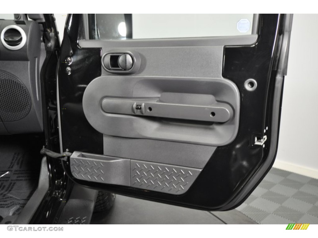 2009 Jeep Wrangler Sahara 4x4 Dark Slate Gray/Medium Slate Gray Door Panel Photo #59602245