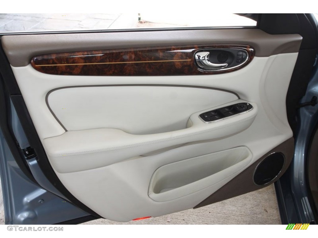 2005 Jaguar XJ Vanden Plas Ivory Door Panel Photo #59605818