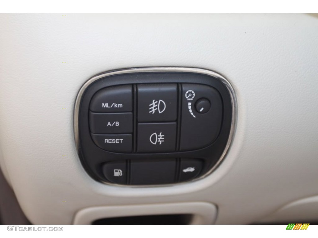2005 Jaguar XJ Vanden Plas Controls Photo #59605860