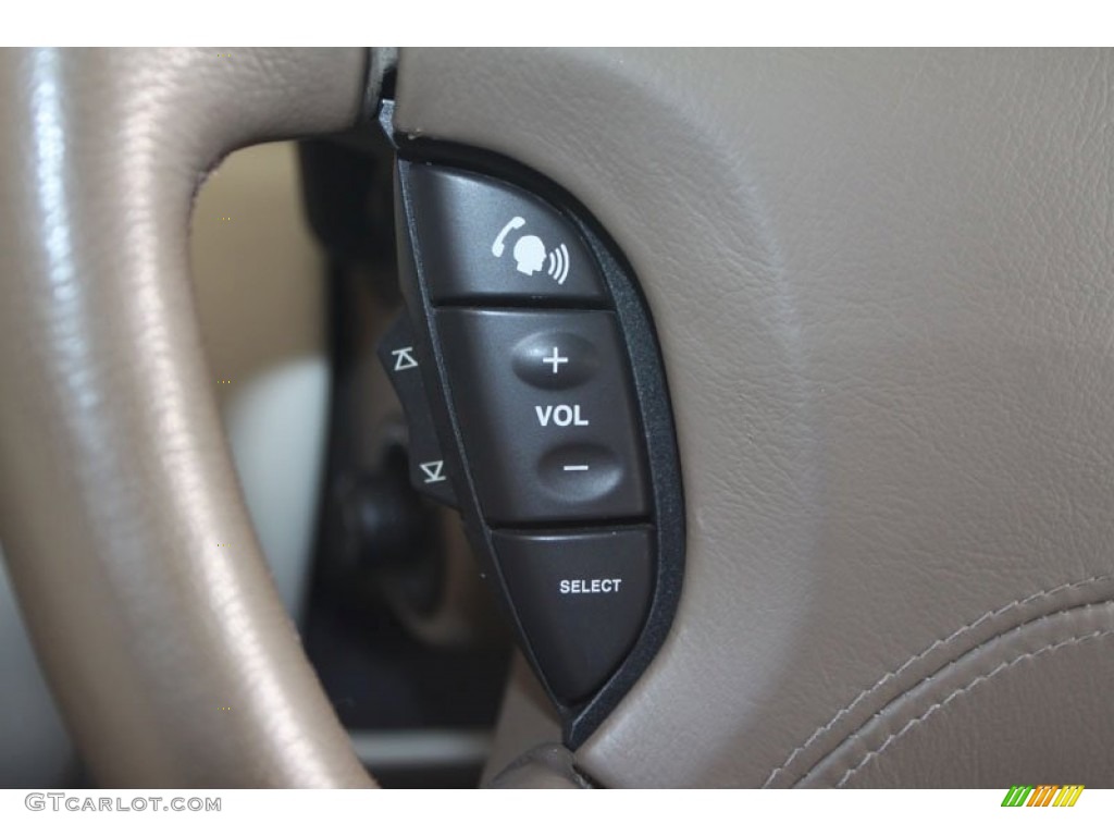 2005 Jaguar XJ Vanden Plas Controls Photos