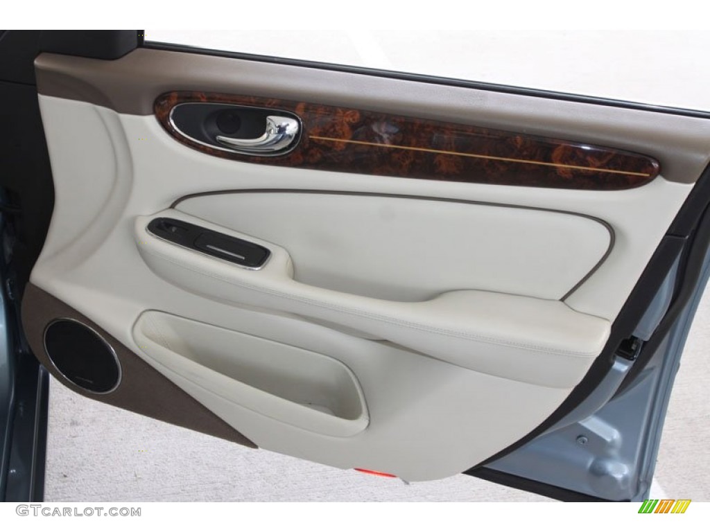 2005 Jaguar XJ Vanden Plas Ivory Door Panel Photo #59606118