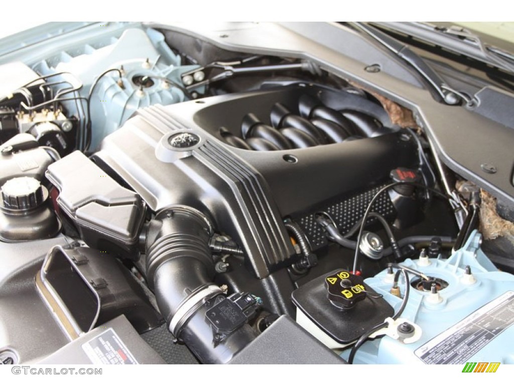 2005 Jaguar XJ Vanden Plas Engine Photos