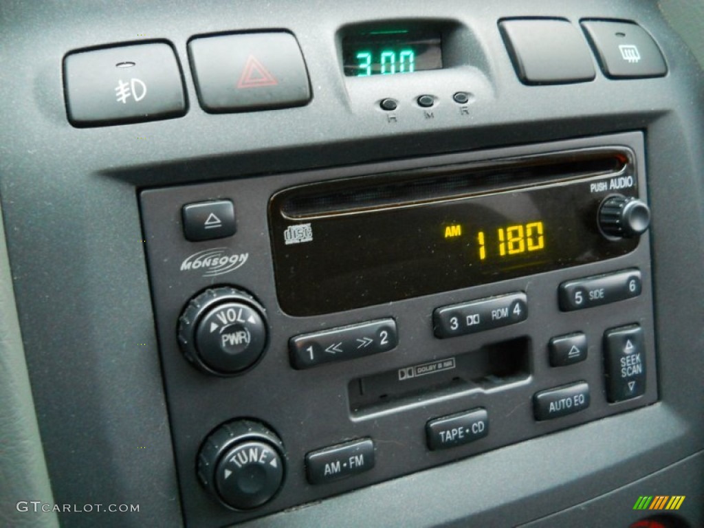2003 Hyundai Santa Fe GLS Audio System Photos