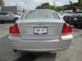 Silver Metallic - S60 2.5T Photo No. 4