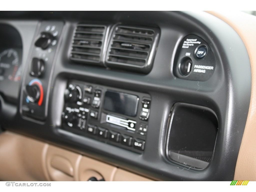 2000 Dodge Ram 2500 SLT Extended Cab 4x4 Controls Photo #59608617