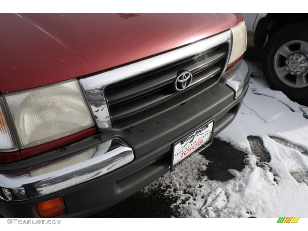 1998 Tacoma Limited Extended Cab 4x4 - Sunfire Red Pearl Metallic / Gray photo #21