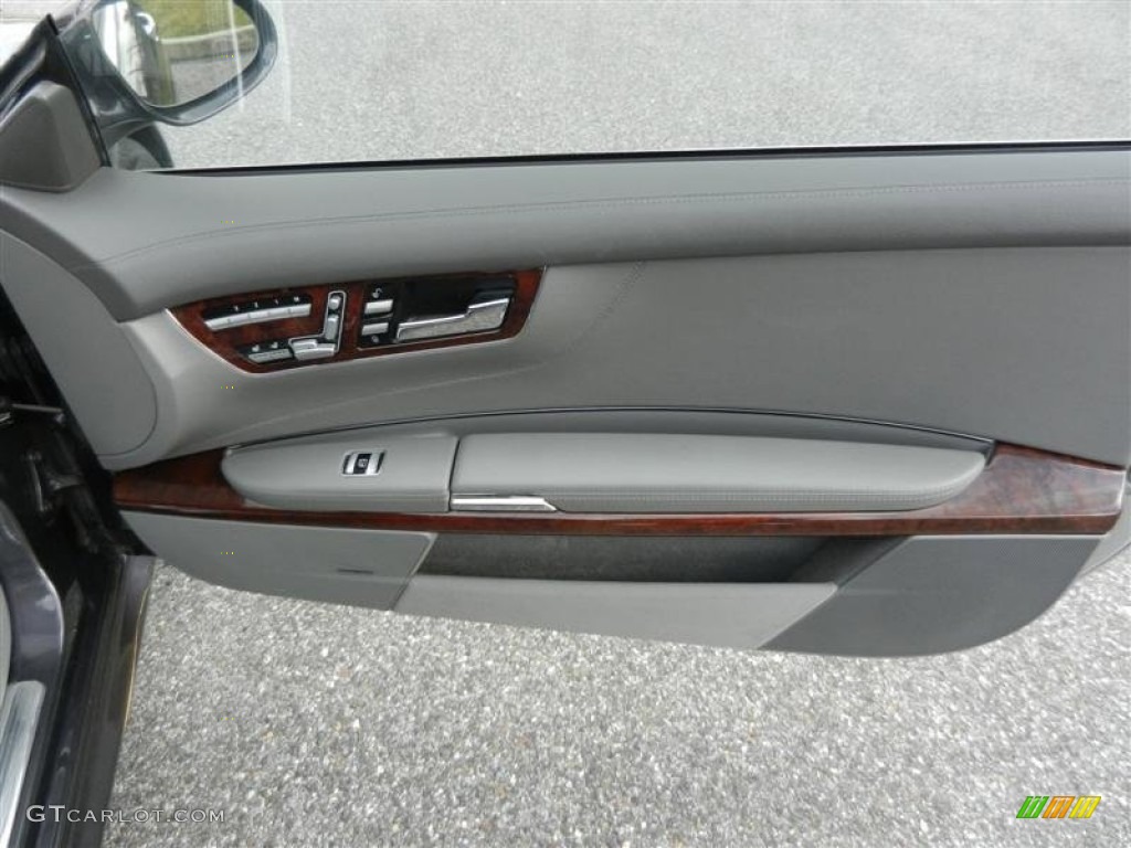 2008 Mercedes-Benz CL 550 Grey/Dark Grey Door Panel Photo #59609586