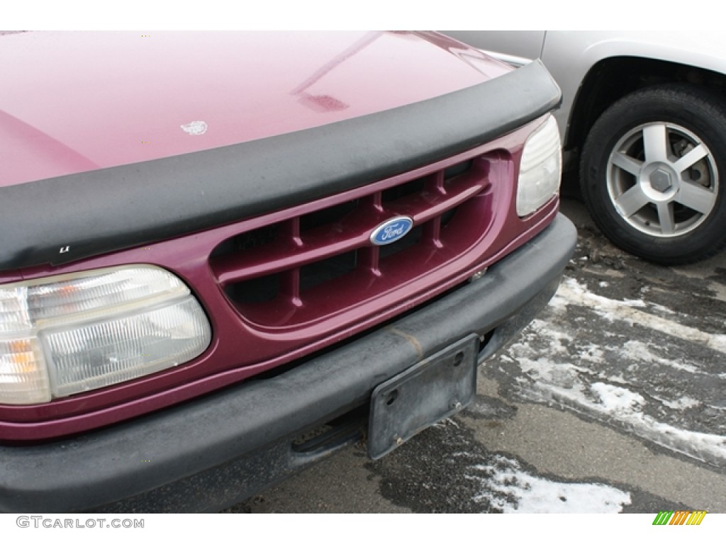 1996 Explorer Sport 4x4 - Medium Berry Red Metallic / Beige photo #15