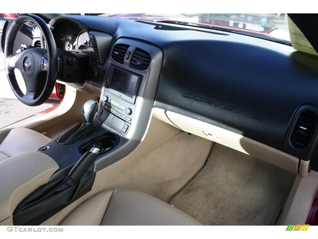 2007 Chevrolet Corvette Convertible Cashmere Dashboard Photo #59611274