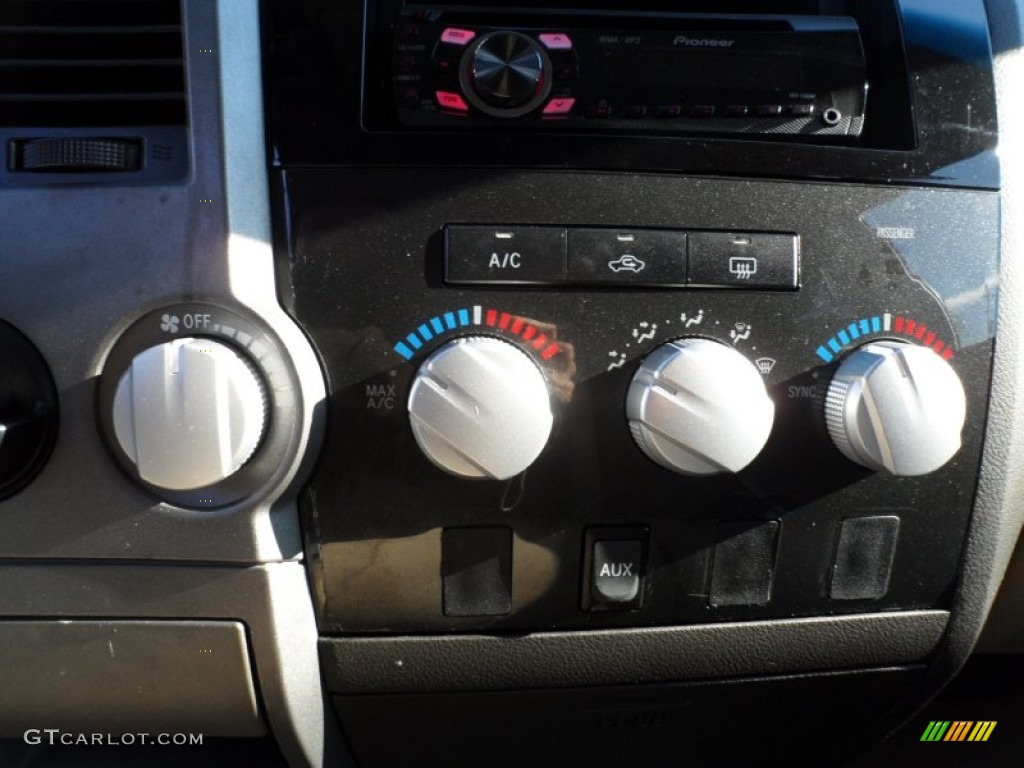 2010 Tundra CrewMax - Nautical Blue Metallic / Sand Beige photo #39