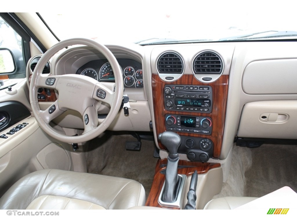 2004 GMC Envoy SLT 4x4 Light Tan Dashboard Photo #59612307