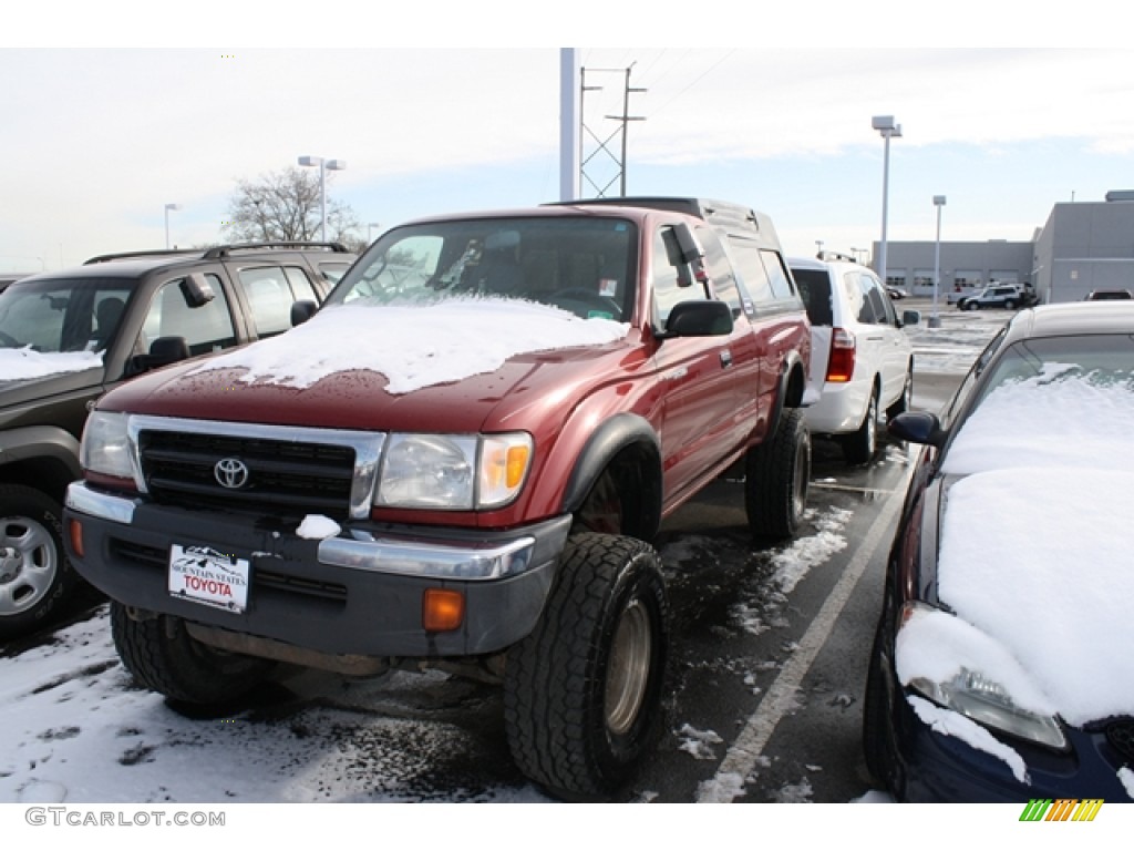 1998 Tacoma SR5 Extended Cab 4x4 - Sunfire Red Pearl Metallic / Gray photo #2