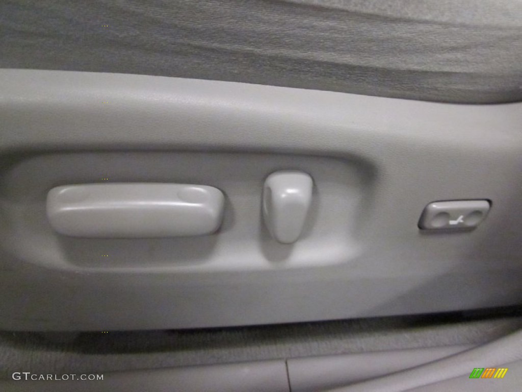 2010 Highlander V6 4WD - Magnetic Gray Metallic / Ash photo #15