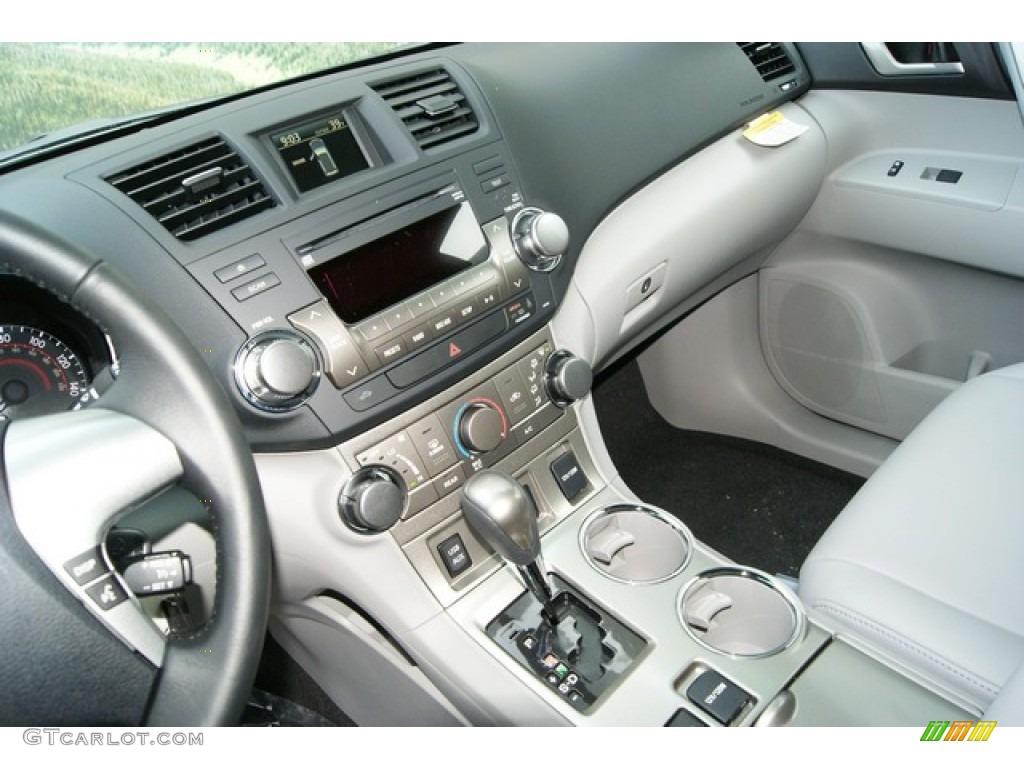 2012 Toyota Highlander SE 4WD Ash Dashboard Photo #59615019
