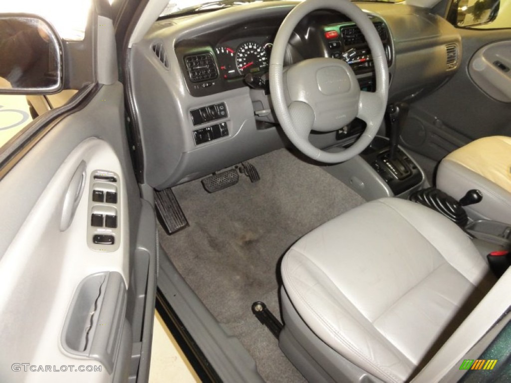 Medium Gray Interior 2003 Chevrolet Tracker ZR2 4WD Hard Top Photo #59615376