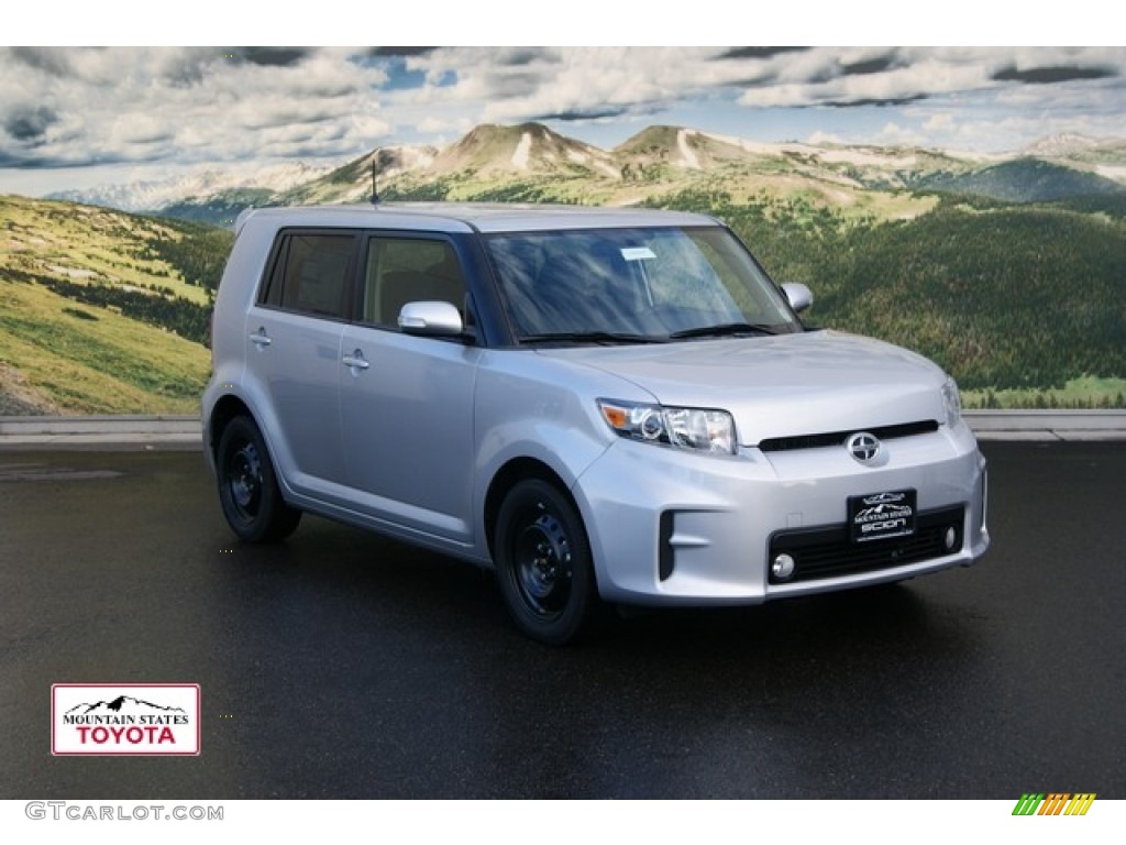 2012 Classic Silver Metallic Scion xB 59583356 Photo 4